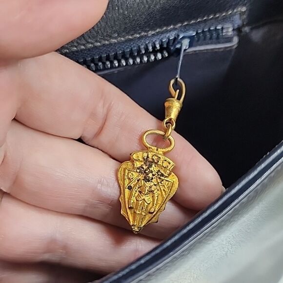 Authentic Gucci Black GG Calfskin Medium Dahlia Messenger Shoulder bag Purse - Picture 9 of 9